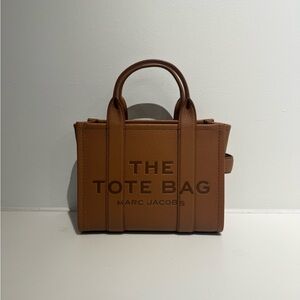 NWT Marc Jacobs The Tote Bag small argan oil